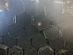 Tubo galvanizado a quente durável do andaime de 48.3mm para construir estruturas Resistência à corrosão ERW EN <span class=keywords><strong>GS</strong></span> Certified Safety Support