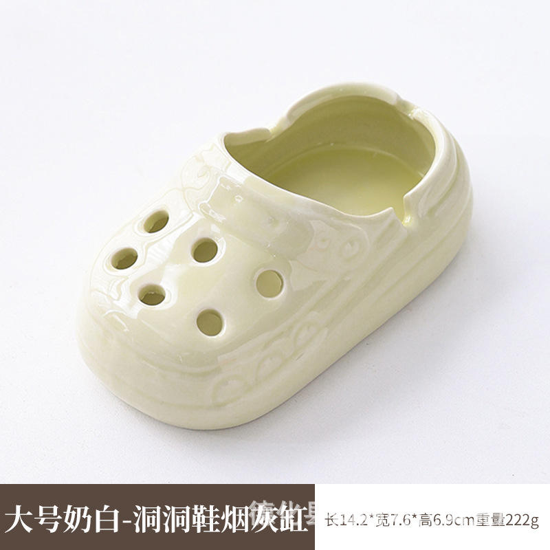 นมสีขาวขนาดใหญ่