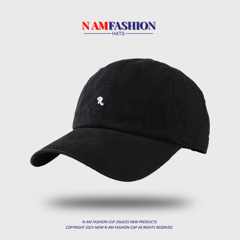 Mini letter r baseball cap black