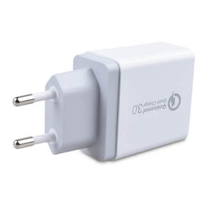 Yeni fabrika fiyat 30W QC 3.0 duvar şarj 3 <span class=keywords><strong>B</strong></span> portu hızlı şarj İngiltere aynı zaman elektrik şarj için çok kablo uyumluluk