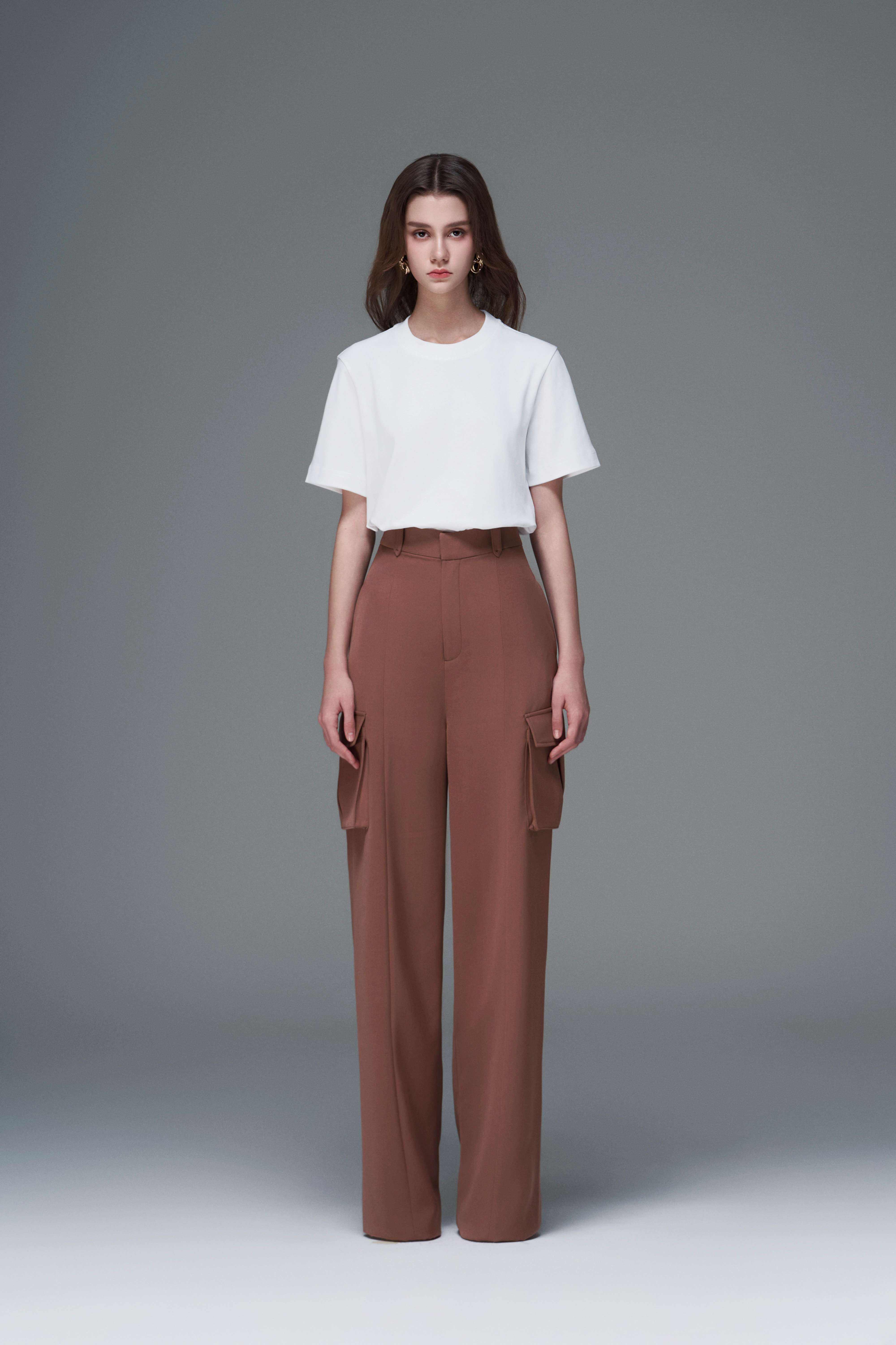 สีน้ำตาลอ่อน