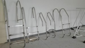 プールはしご用工場カスタム水泳滑り止めステンレス鋼パイプ23 45ステップ - Product Image 4