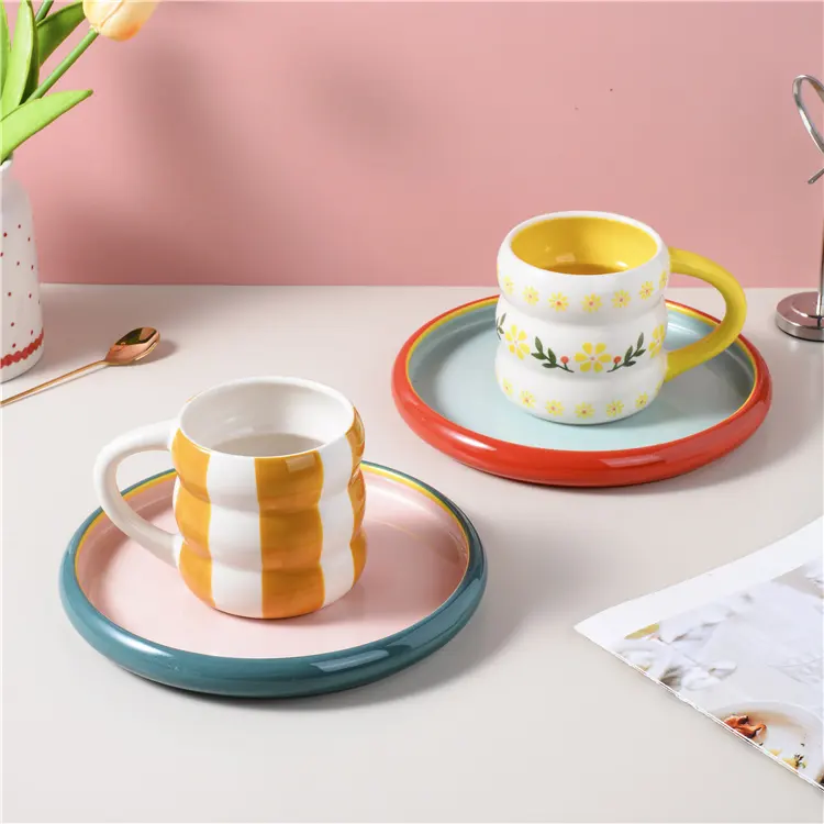 Tazze e piatti da caffè dipinti a mano con motivo geometrico colorato di alta qualità tazza da caffè in ceramica con piattino