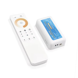 人気の2.4G3ゾーン3グループタッチリモート色温度CCT CW WWLEDコントローラー (デュアルカラーストリップライト用) - Product Image 1