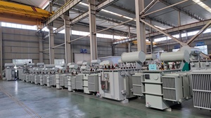 Transformador sumergido en aceite de 1800 KVA con entrada y salida múltiple trifásica Frecuencia de KVA y 60Hz - Product Image 5
