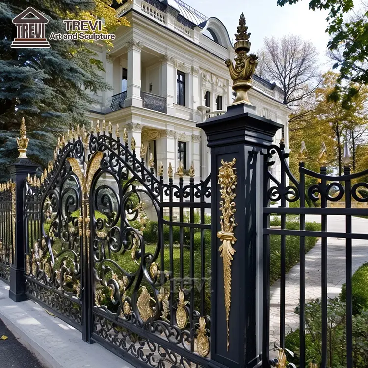 Clôture de jardin de luxe personnalisée en fer forgé avec embouts de couleur or décorés en noir