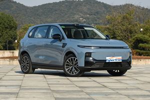 <strong>2025</strong> NEW BRAND Booking CAR Leapmotor B10 EV 2024 Smart New Energy SUV Compact Small SUV with Advanced Technology - Product Image 2
