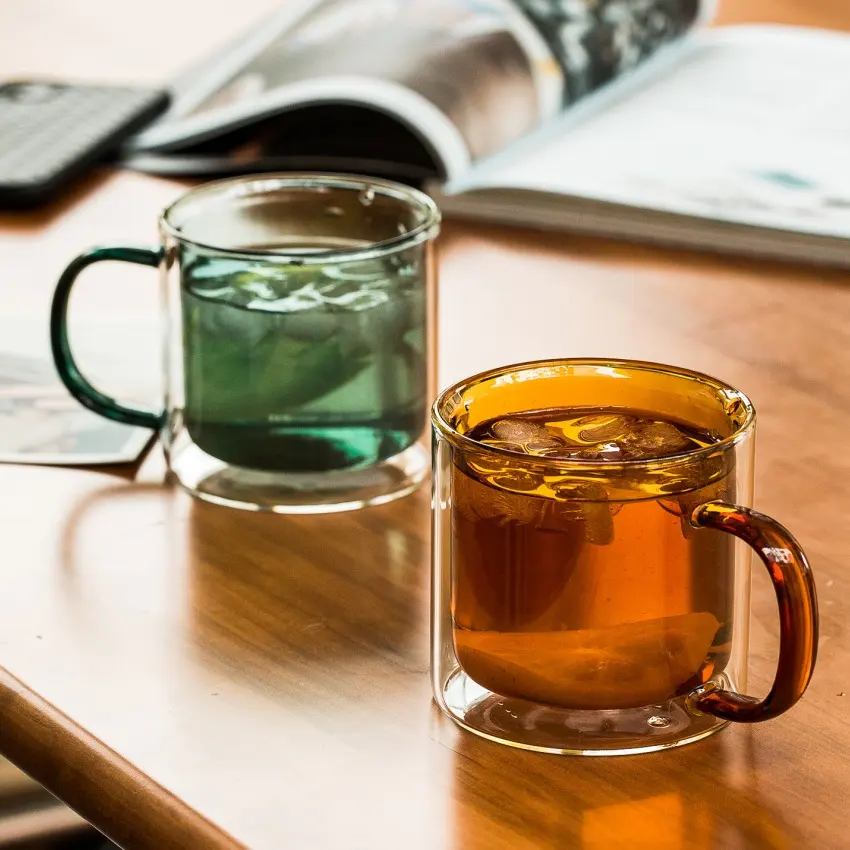 Venda quente alta qualidade alta borosilicato colorido parede dupla copo caneca com alça