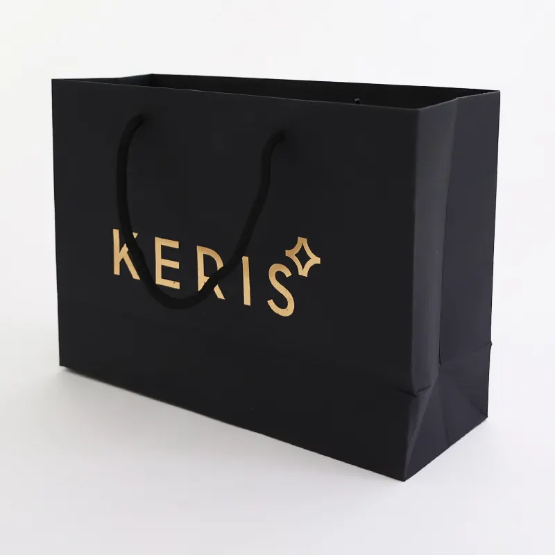 Bolsas de regalo de papel negro mate con logotipo personalizado, alta calidad, para compras, tela