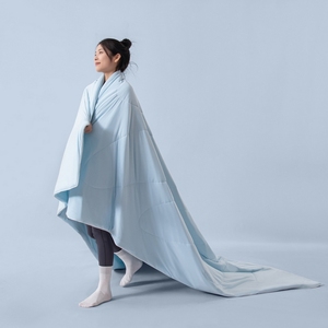 Bán buôn Trọng lượng nhẹ hai mặt đồng bằng làm mát Chăn mùa hè Comforter mềm Fluffy polyester thoáng khí có thể giặt chống dị ứng - Product Image 1