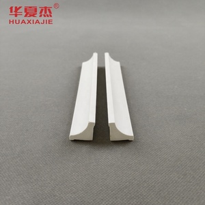 PVCプロファイルPVC装飾成形材料防湿内側コーナーホワイトビニール12FT - Product Image 1