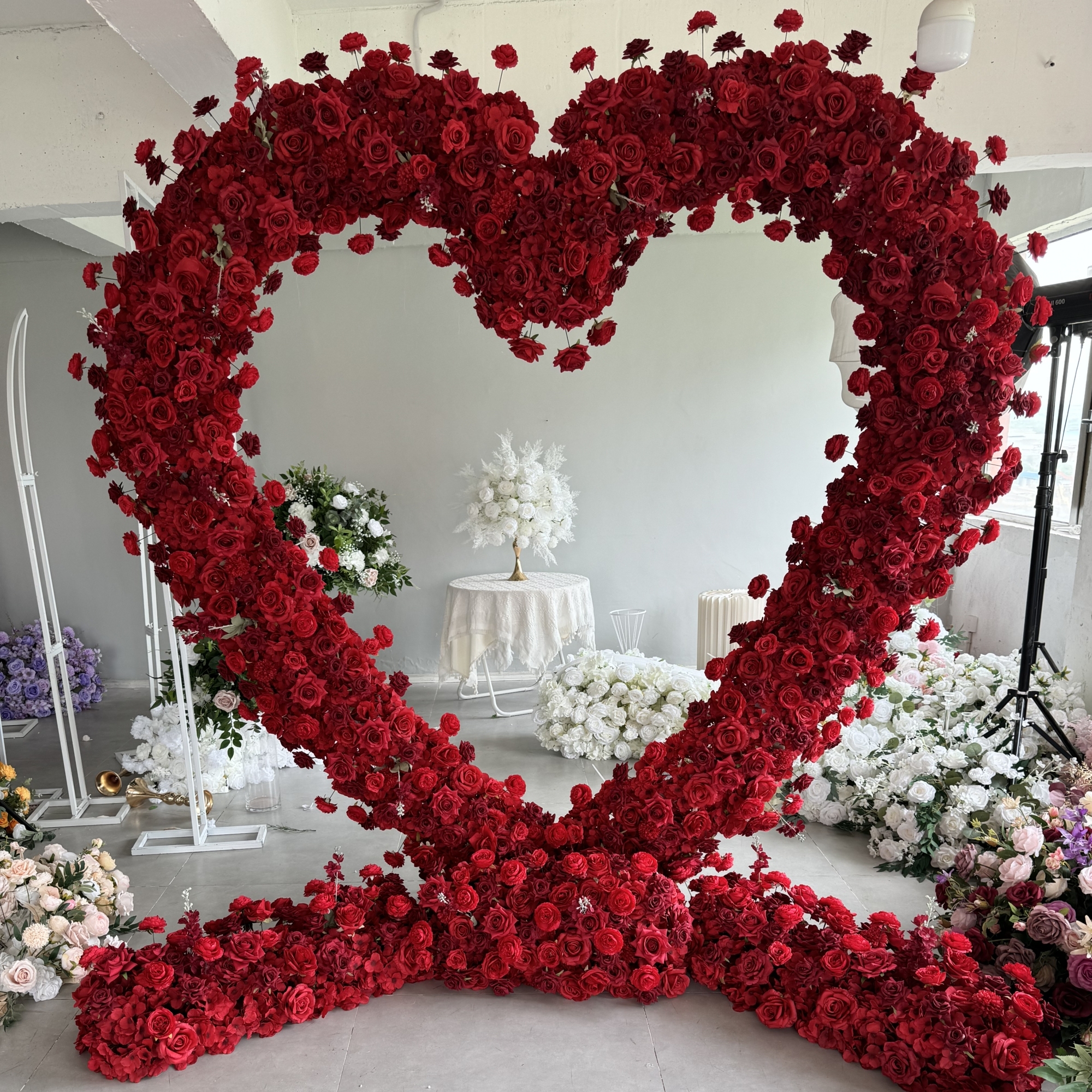 8 piedi cuore rosso