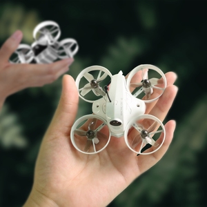 โดรนแข่งขัน FPV ขนาดเล็ก2.4G โดรนสำหรับผู้เริ่มต้น, รีโมทคอนโทรลขนาดเล็กคอปเตอร์สี่ใบพัดปรับความสูงได้ตามโหมดไร้หัวเพื่อความสนุกสนาน - Product Image 3