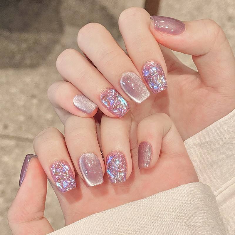 BY2213 est comme la poésie et la peinture