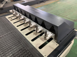 Máquina de corte de enrutador CNC multifuncional 1325, enrutador de madera ATC para la industria publicitaria de muebles - Product Image 4