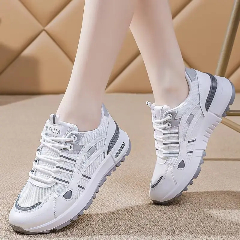 Venta al por mayor Custom 2024 casual tenis blanco para correr las mujeres tendencia zapatos caminar estilo zapatillas de deporte para las mujeres deporte