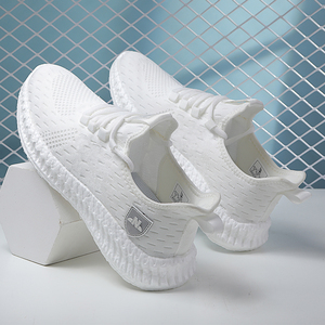 Giày Thể Thao Chạy Bộ Phong Cách Đi Bộ Lưới Thoáng Khí Thoải Mái Vải Dệt Bay Mềm Mới Cho Nam Giới - Product Image 5