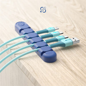 ที่ม้วนเก็บสาย USB แบบยืดหยุ่นอุปกรณ์จัดระเบียบอิเล็กทรอนิกส์พร้อมคลิปซิลิโคนสำหรับการป้องกันหูฟังคีย์บอร์ดเมาส์ - Product Image 3