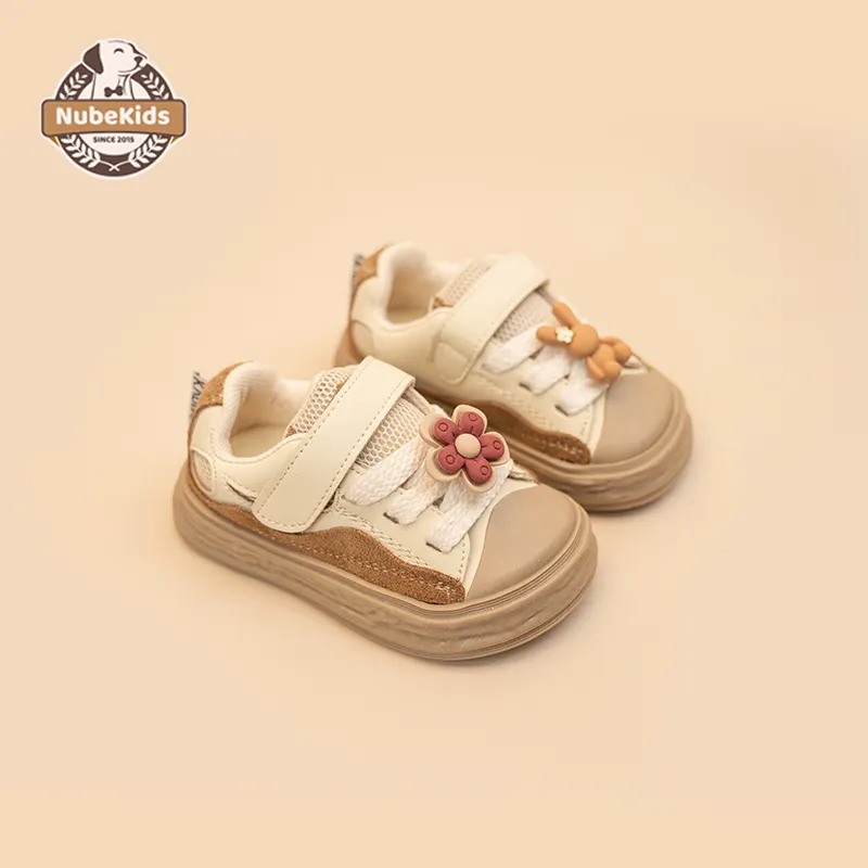 Yaratıcı moda Vintage özelleştirilmiş bebek bebek ayakkabısı rahat rahat düz ayakkabılar nefes Sneakers ile çiçek dekorasyonu