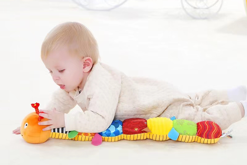 Jouet en peluche Caterpillar musical
