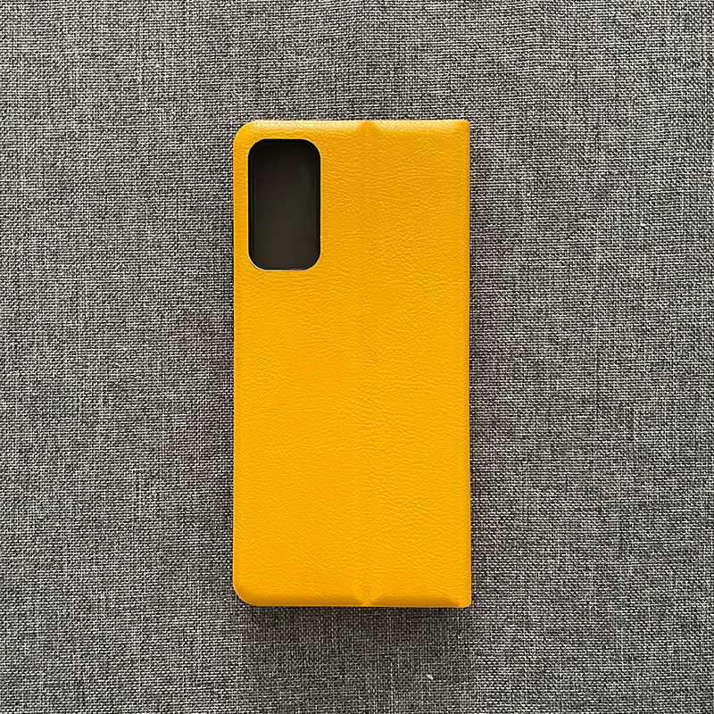 Jaune