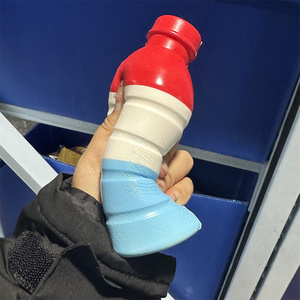 500mlニーディングボトルの形のおもちゃ感情的な消火器ユニークでキュートで面白い片手で握られたゆっくりとしたスプリング