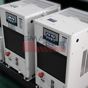 Fresadora vertical CNC de 5 ejes con mesa giratoria para aplicaciones de moldes y herramientas de precisión - Product Image 6
