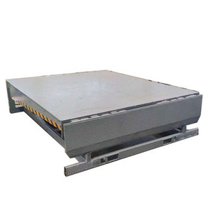 Customized <strong>Platform</strong> Hydraulic Boarding Bridge Electric Lifting Boarding <strong>Platform</strong> Wall Mount <strong>Loading</strong> <strong>and</strong> <strong>Unloading</strong> <strong>Platform</strong> - Product Image 1