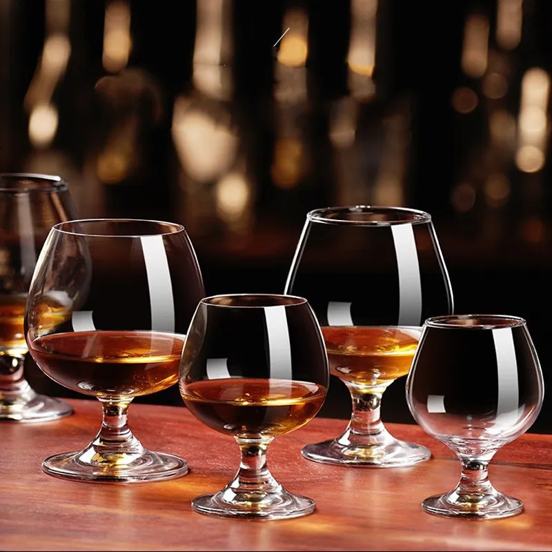 Vente en gros de verre à vin blanc transparent épais verre à whisky verre à brandy avec tige courte pour bar de fête maison