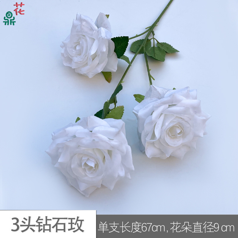 Rose diamant à 3 têtes HYD blanc pur