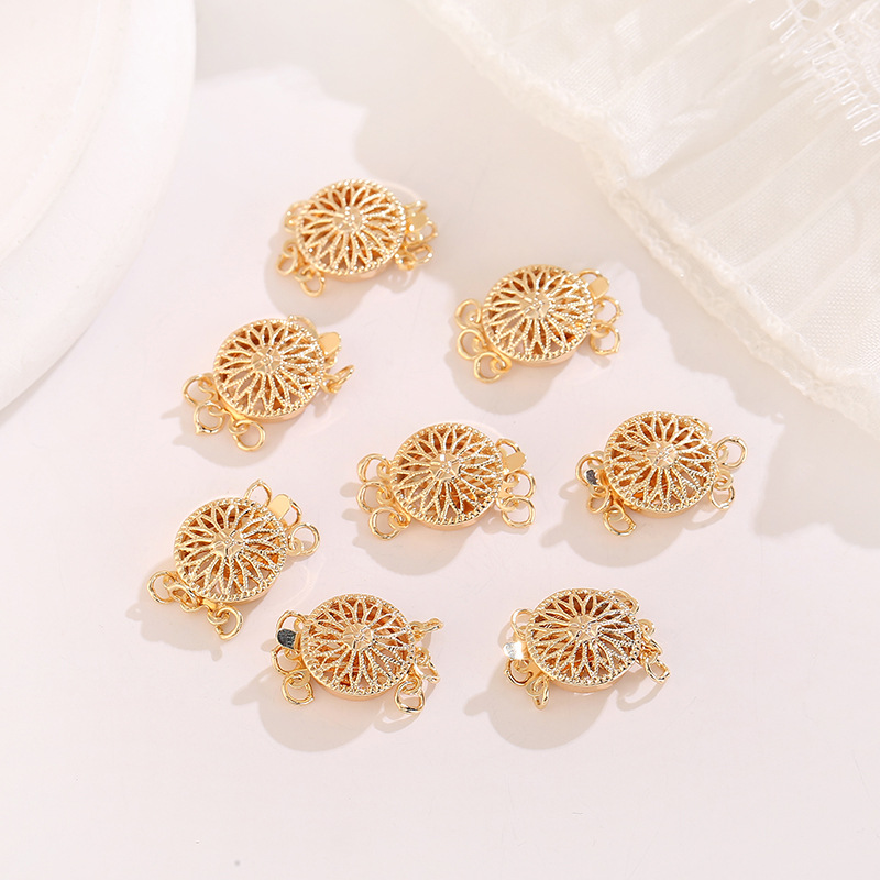 3. 18K gold round hollowed-out sunflower clasp, 12mm in diameter.