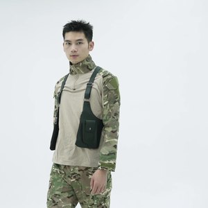 हॉट सेलिंग विंटेज वाटरप्रूफ पु उपयोगिता बंदूक बनिट प्रतीक चिह्न फोन एंटी-चोरी क्रॉसबॉडी स्लिंग चमड़े के हार्नेस बैग - Product Image 3