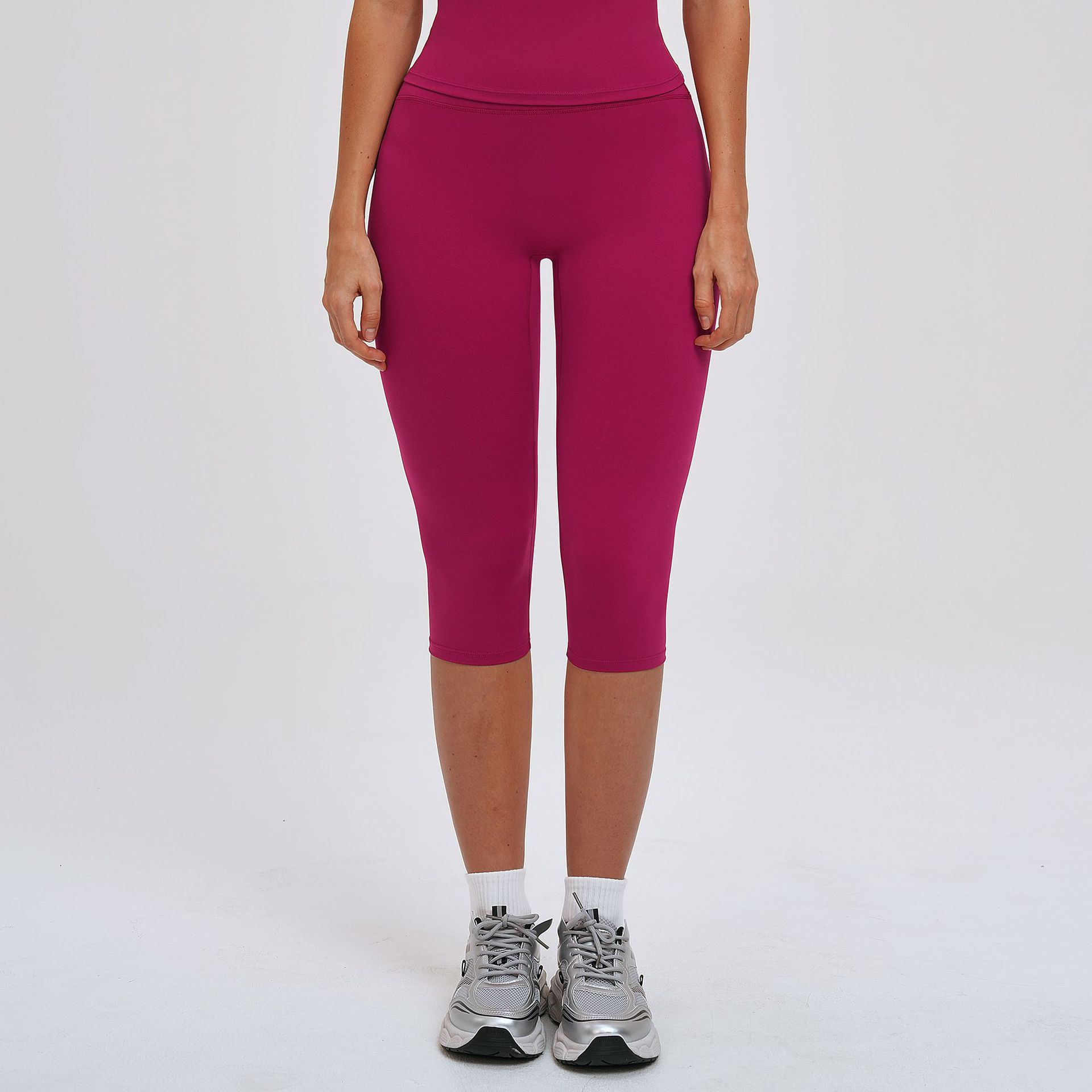 Pantalon mi-long rouge framboise