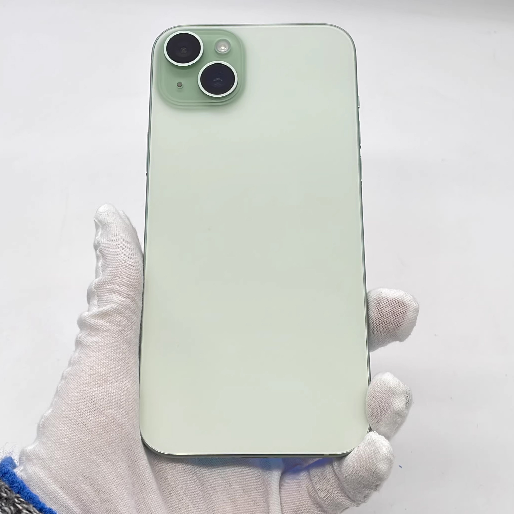 สีเขียว