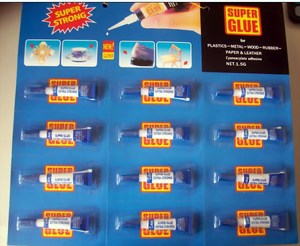 <strong>Super</strong> Glue