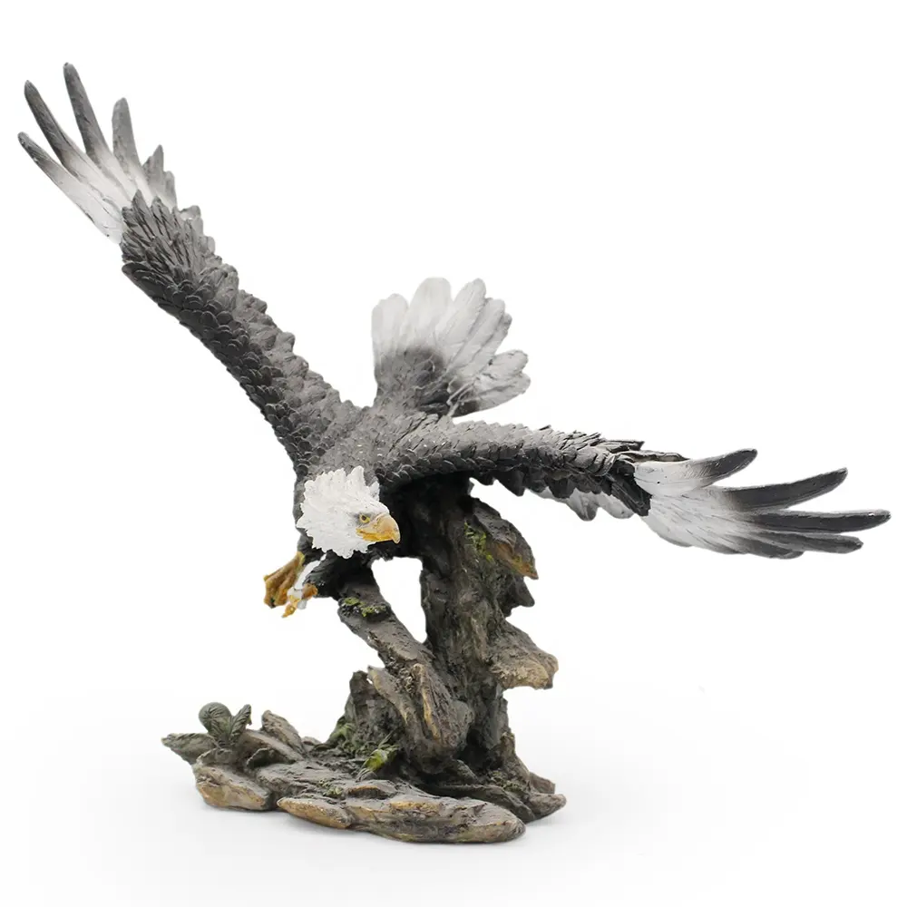 High-end custom home office decoration beautiful eagle lifelike resin eagle figurine for home decor