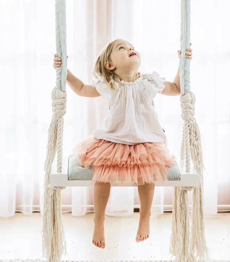 Columpio de juguete para guardería o tablero de madera para niños pequeños más alfombrilla más gruesa de algodón Columpio hamaca para interior o exterior Columpio hecho a mano