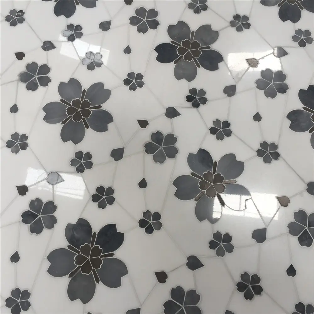 Mattonelle di mosaico di marmo bianco e nero disegno di figura del fiore per il bagno