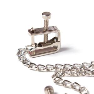 BDSMフェチの役割を演じる新しい金属チェーン乳首クリップカップルのためのボディピアスとスレーブボンデージおもちゃ