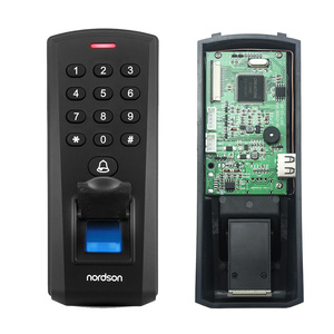 Carta d'identità RFID Wiegand 26 tastiera di uscita Controller porta autonomo sistema di rilevazione presenze controllo accessi biometrico dell'impronta digitale