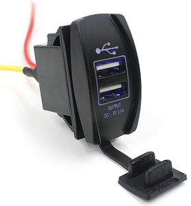 Iveco StralisEurocargo用防水パネルマウントデュアル<span class=keywords><strong>USB</strong></span>電源ソケット充電器