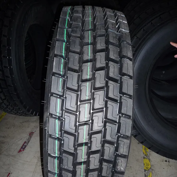 Vente en gros de petits pneus de camion en acier, pneus de camion conteneur