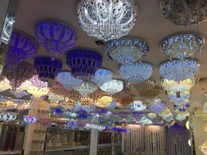 חדש עיצוב מודרני <span class=keywords><strong>led</strong></span> קריסטל תקרת מנורת עם MP3 bluetooth ושלט רחוק