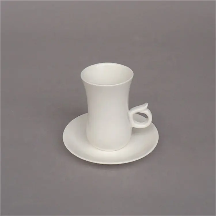 Klasik şekli kişiselleştirilmiş özelleştirilmiş modern türk çay fincanları tabakları seramik arapça kahve fincanı