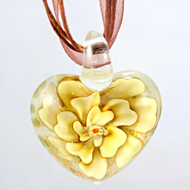 Colgante de cristal de Murano esmaltado con forma de corazón, joyería para mujer, venta al por mayor