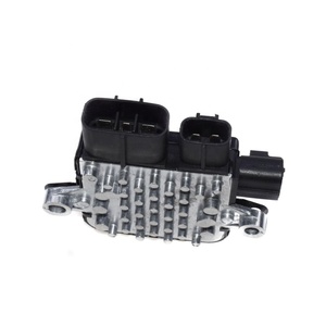 ชุดควบคุมพัดลมระบายความร้อน1355A124สำหรับ Mitsubishi Lancer 02-06