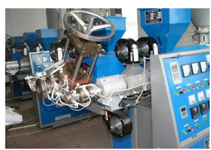 En çok satan yapay plastik Rattan yapma makinesi çekirdek bileşenleri ile donatılmış vida Motor Motor işleme için PP plastik