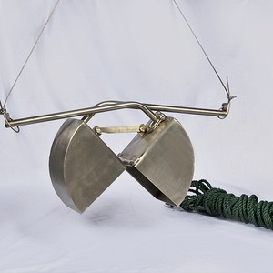 泥サンプルを収集するための実験装置グラブサンプラー