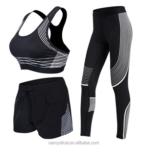 WomenのSport Suit Fitness Set Legging Shorts Bra Yoga 3 Piece Suit Sportswear Fitness & Yoga Wear Print PatternためAdults
