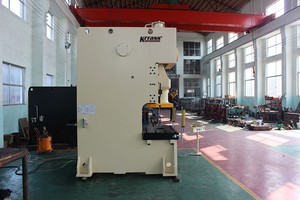 便宜和高品质 45 吨力 C-框架金属气动冲床压制成型 - Product Image 4